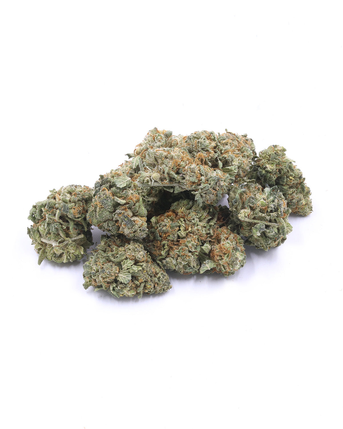 CBG-Blüte Orange Skunk von I Love Pot: Grüne, dicht verzweigte Cannabinoid-Blüten mit orangenen Härchen auf weißem Hinterg...